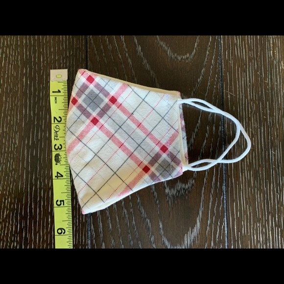 1 /$5 Stylish plaid face mask 😷 - Picture 5 of 7